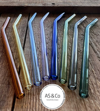 Load image into Gallery viewer, Borosilicate Glass 8mm Reusable Cocktail Straws - 15cm Bent