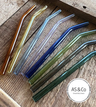Load image into Gallery viewer, Borosilicate Glass 8mm Reusable Cocktail Straws - 15cm Bent