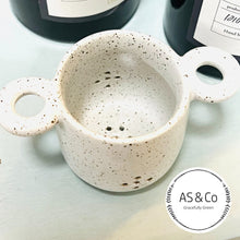 Load image into Gallery viewer, Handy Little Things Ceramic Tea Strainer - White Speckle