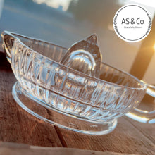 Load image into Gallery viewer, Glass Manual Citrus Juicer